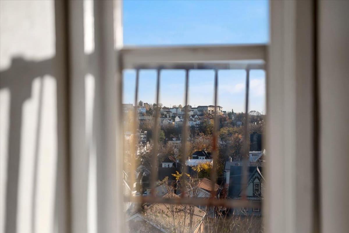 Skyline At Your Door - Studio With A View Питсбърг Екстериор снимка